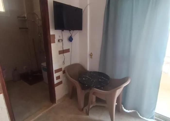 Summer Breeze For Families Only Apartment